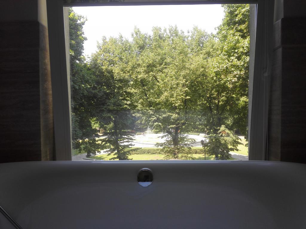 Delice Hotel Lviv Kültér fotó
