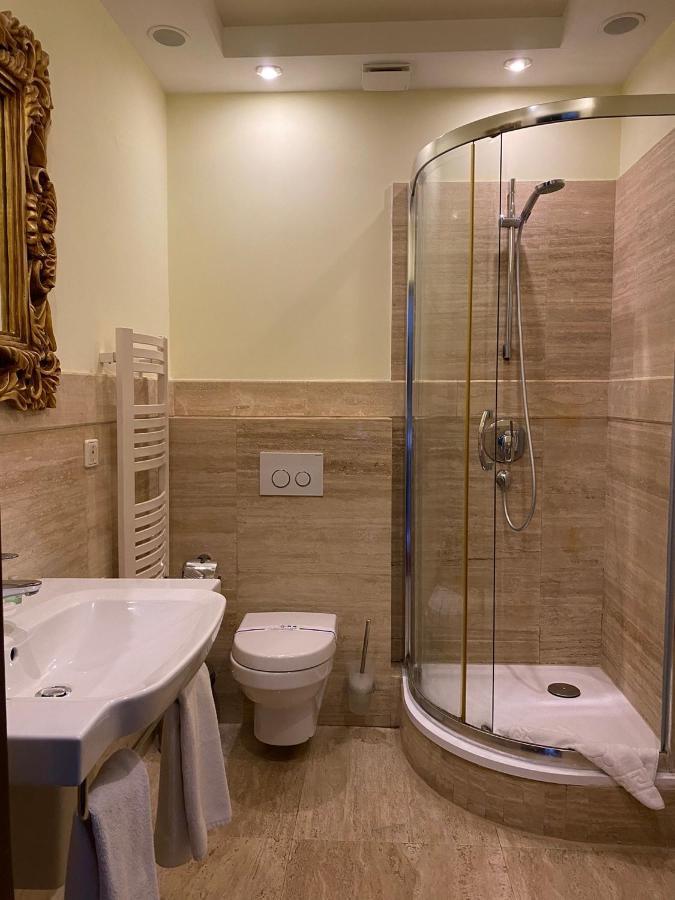 Delice Hotel Lviv Kültér fotó