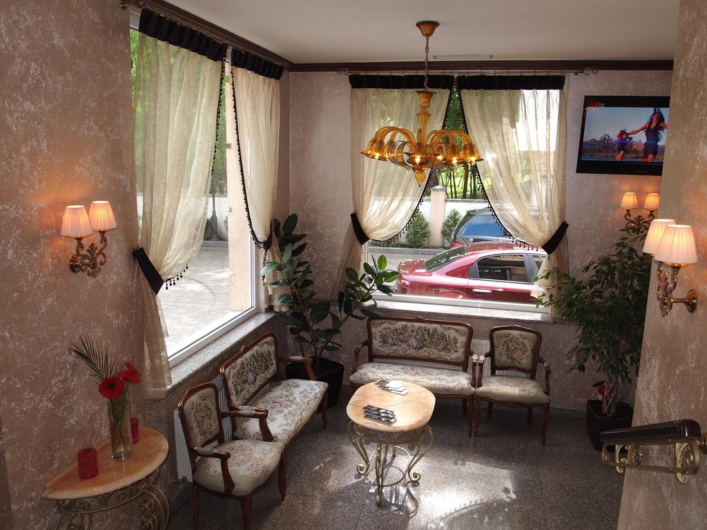 Delice Hotel Lviv Kültér fotó