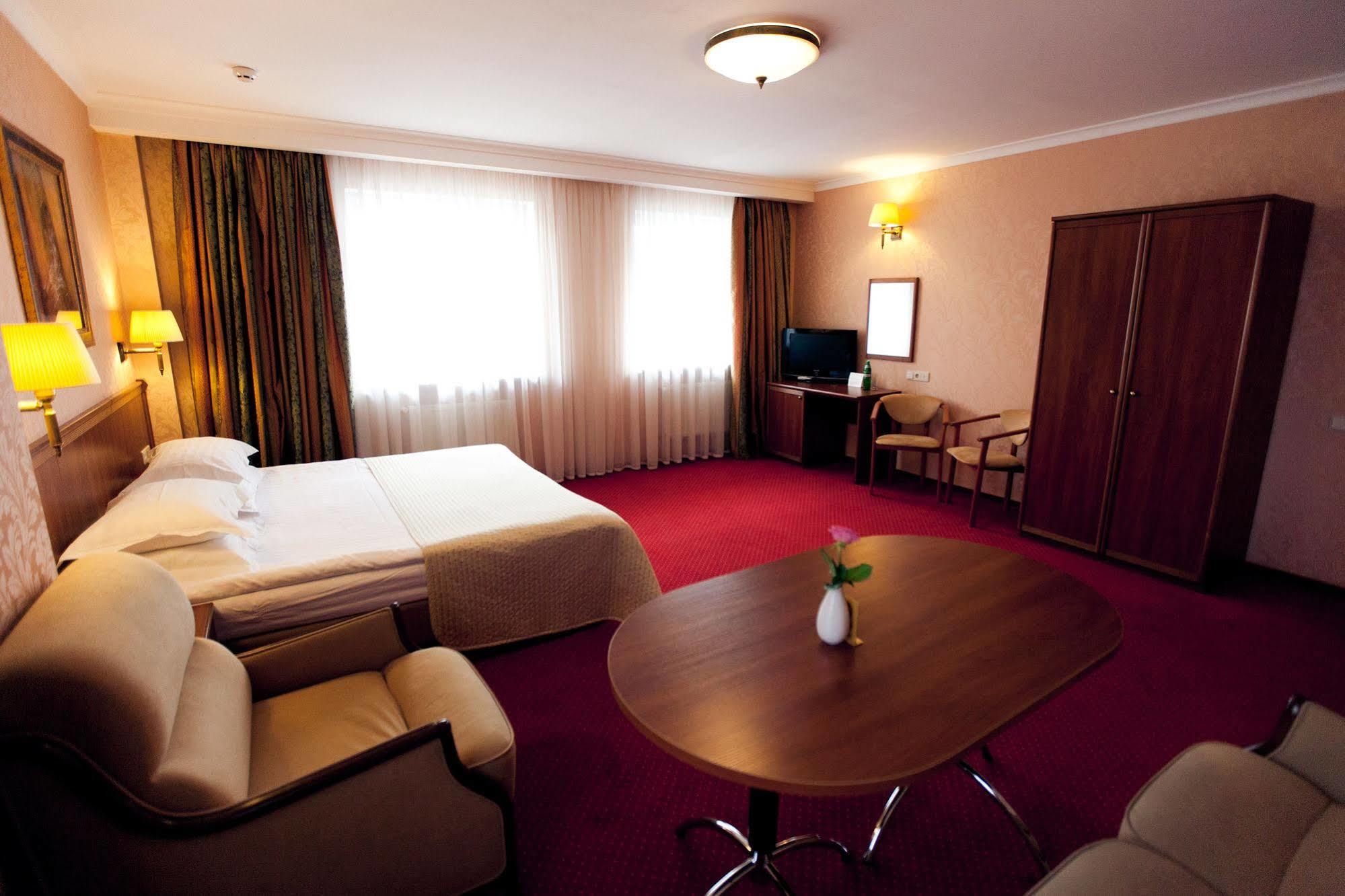 Delice Hotel Lviv Kültér fotó